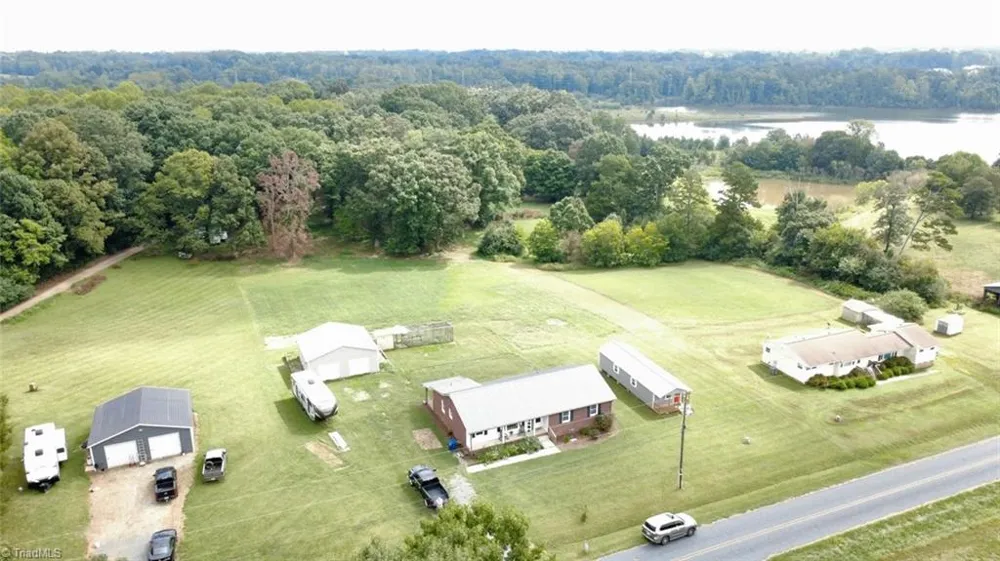 5476 Jesse Small Road Randleman, NC 27317