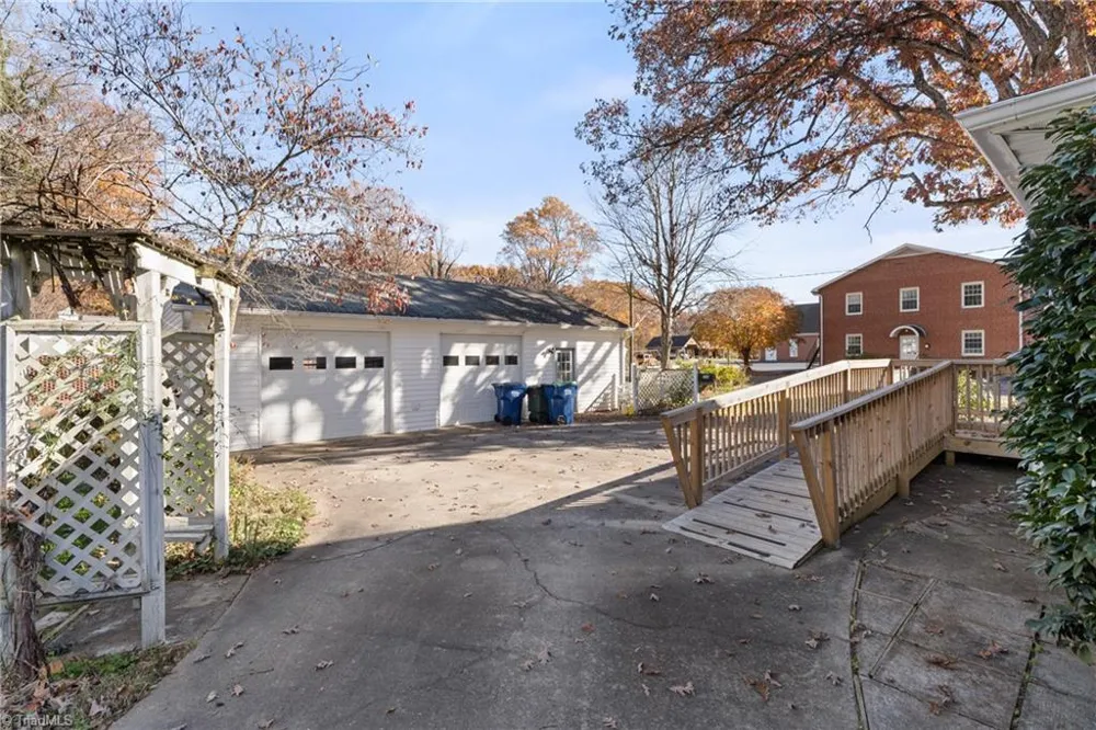 7945 Broad Street Rural Hall, NC 27045