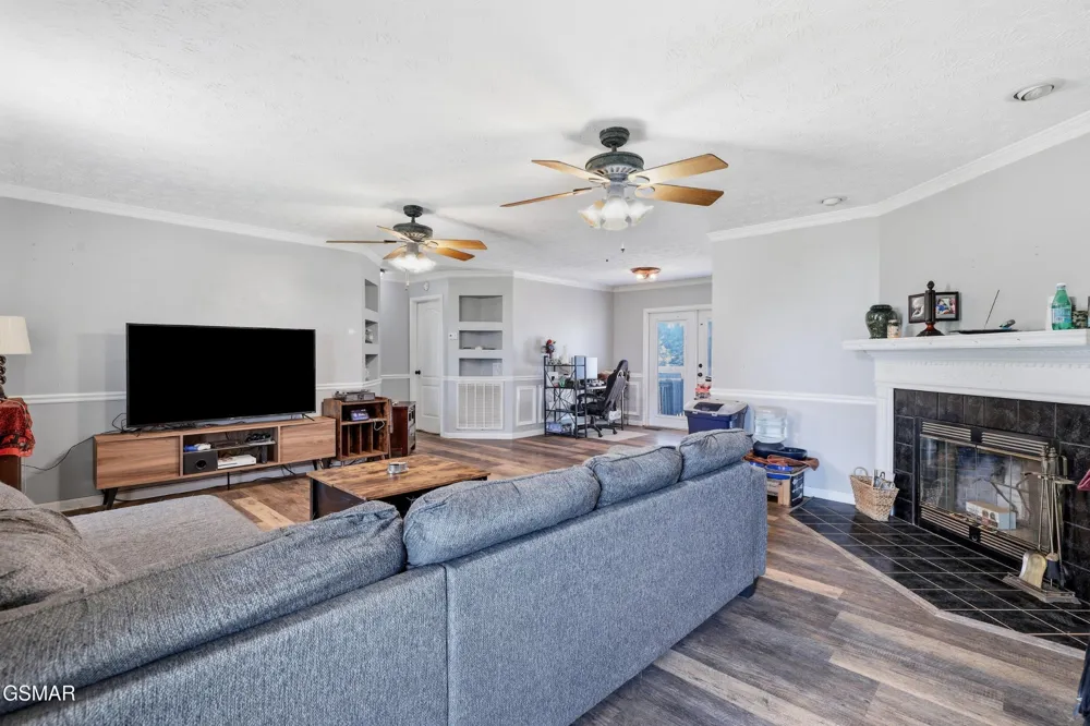 1406 Serene View Drive Sevierville, TN 37876