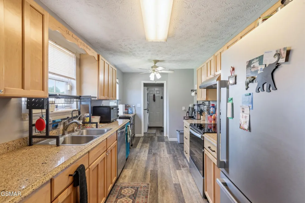 1406 Serene View Drive Sevierville, TN 37876