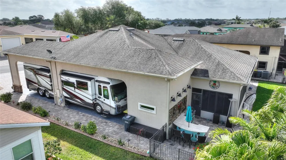 416 MOTORCOACH DRIVE S Polk City, FL 33868