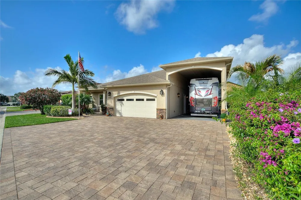 416 MOTORCOACH DRIVE S Polk City, FL 33868