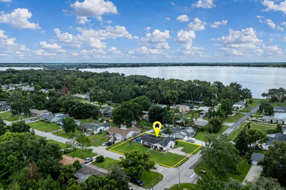 4268 LAKE ELEANOR DRIVE Mount Dora, FL 32757