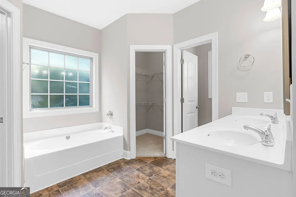 16 Round Rock CIR NE Rome, GA 30161