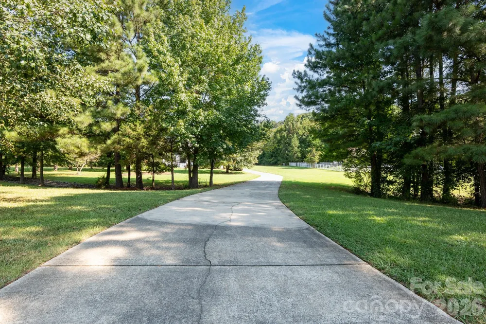 8025 Silver Maple Lane Mint Hill, NC 28227