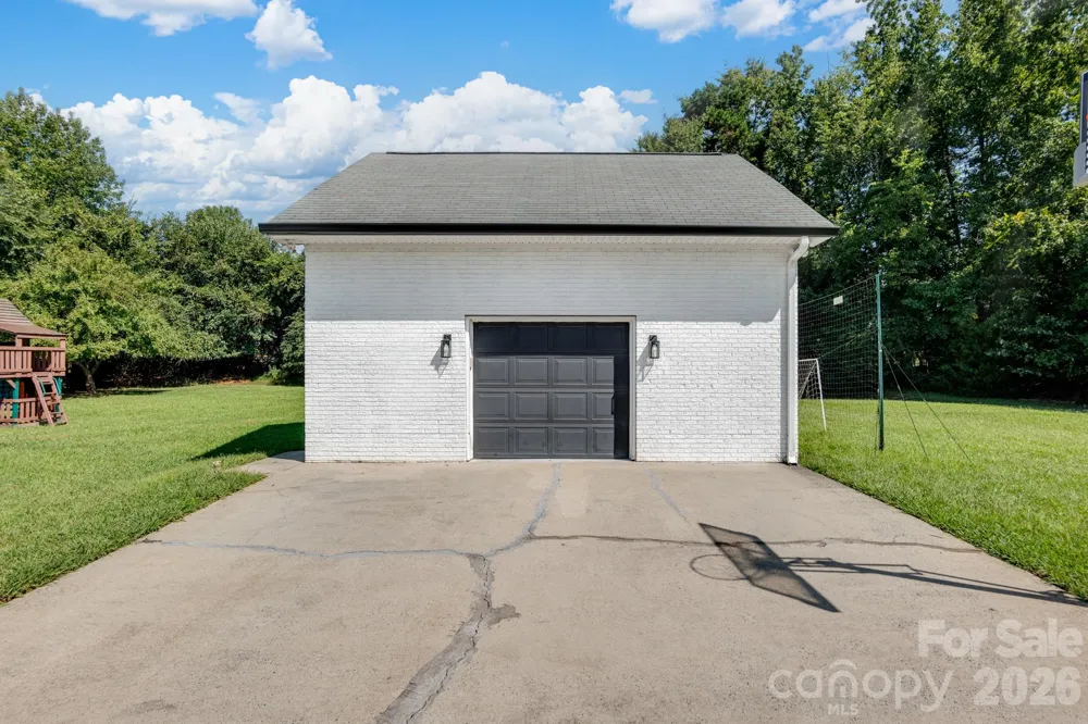 8025 Silver Maple Lane Mint Hill, NC 28227
