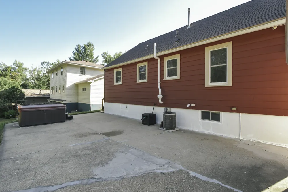 1616 Greenwood Street Red Wing, MN 55066