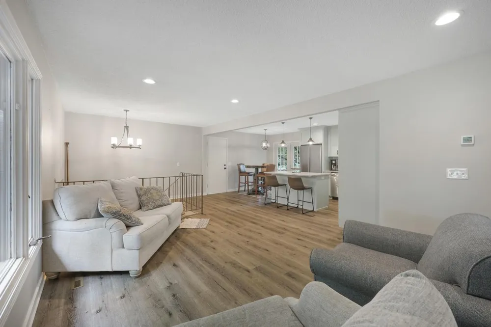 1701 W River Street Monticello, MN 55362