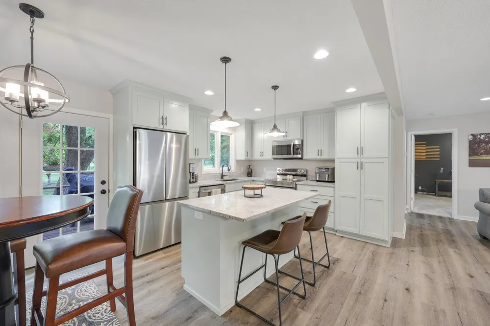 1701 W River Street Monticello, MN 55362