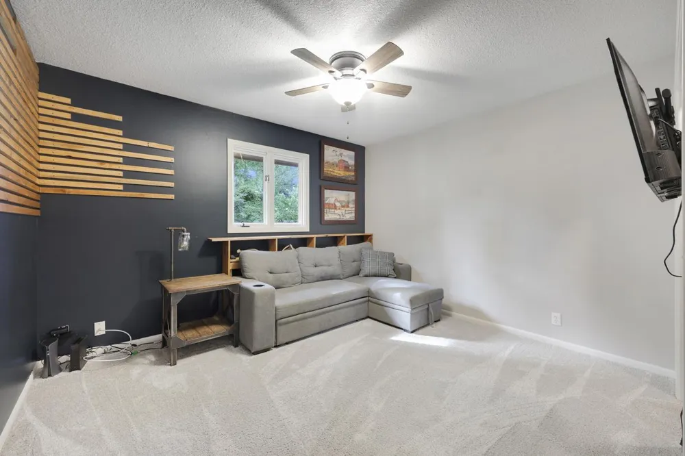1701 W River Street Monticello, MN 55362