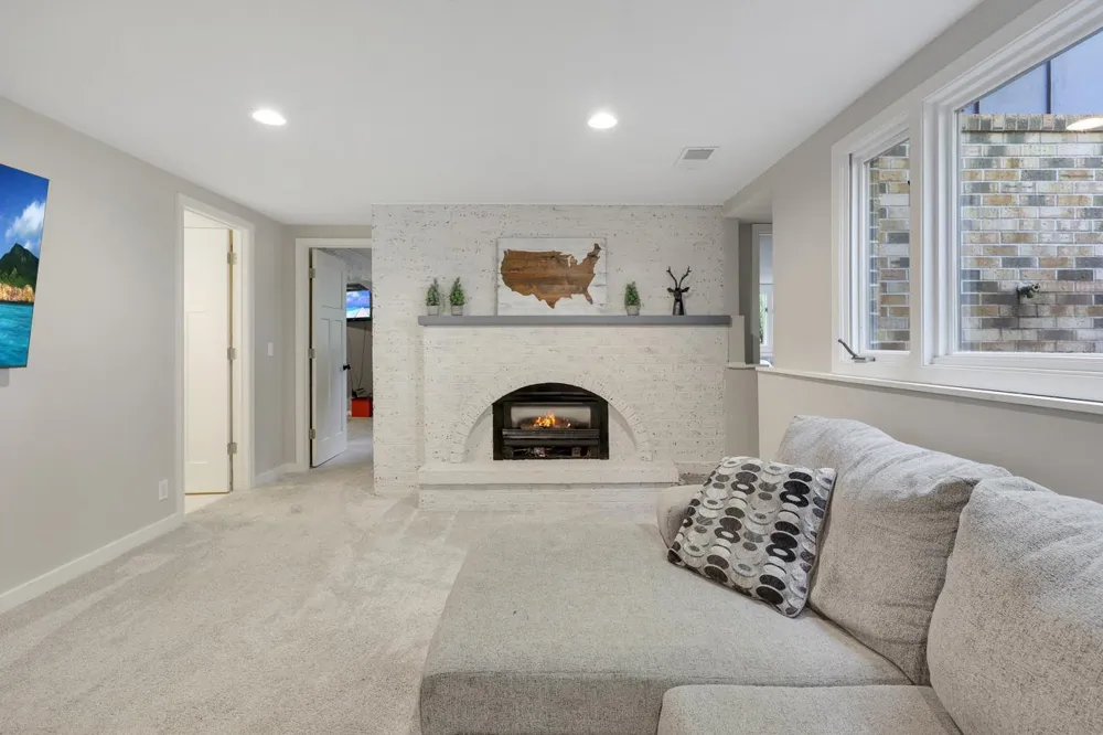 1701 W River Street Monticello, MN 55362