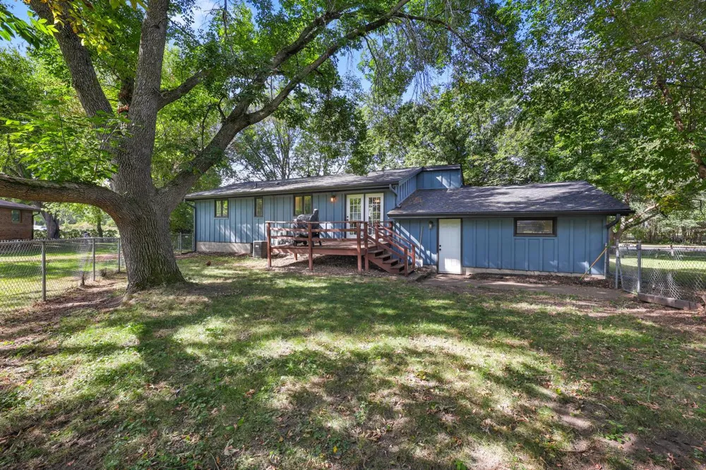 1701 W River Street Monticello, MN 55362