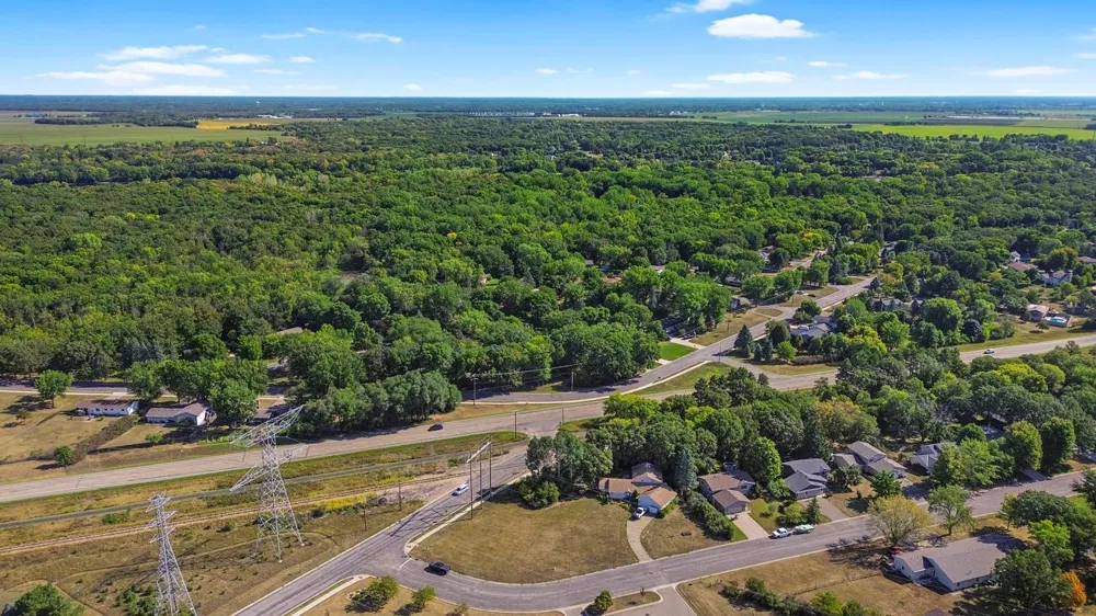 1701 W River Street Monticello, MN 55362