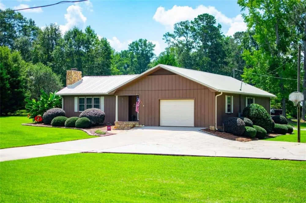 401 W Jonesville Road W Bowdon, GA 30108