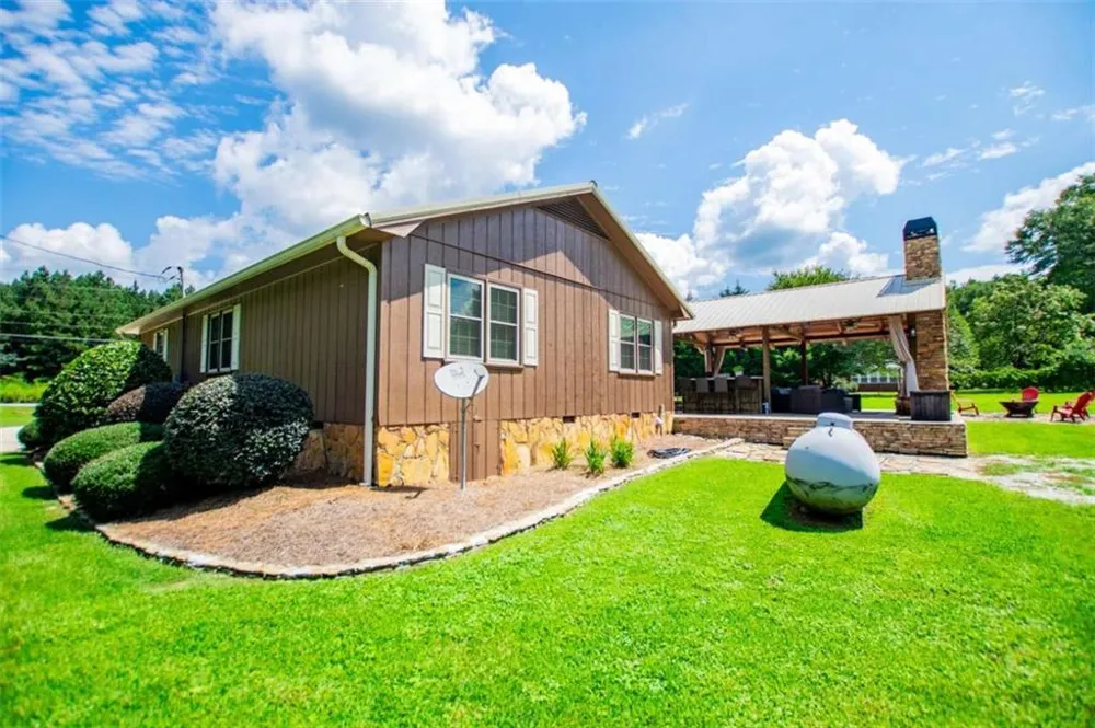 401 W Jonesville Road W Bowdon, GA 30108