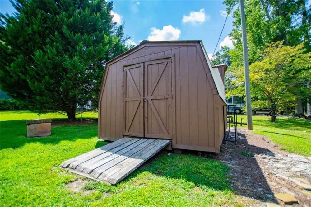 401 W Jonesville Road W Bowdon, GA 30108