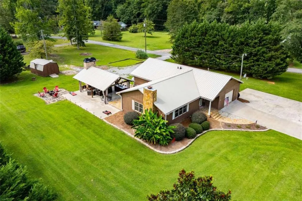 401 W Jonesville Road W Bowdon, GA 30108