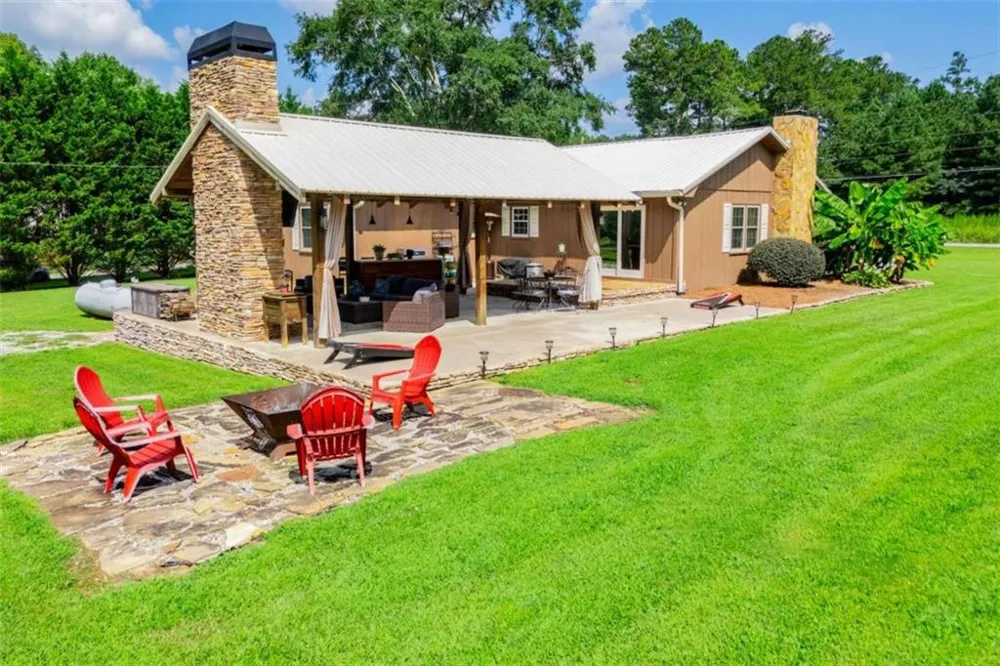 401 W Jonesville Road W Bowdon, GA 30108