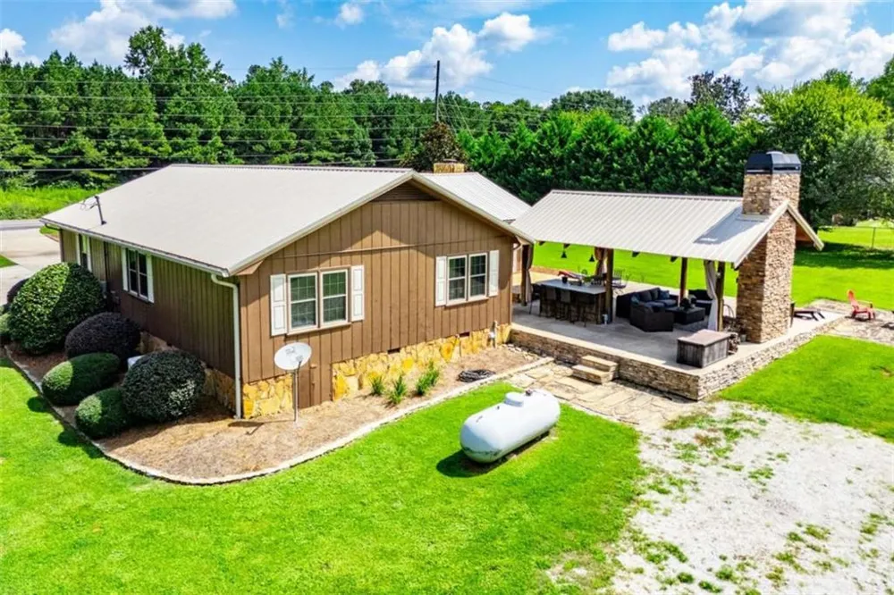 401 W Jonesville Road W Bowdon, GA 30108