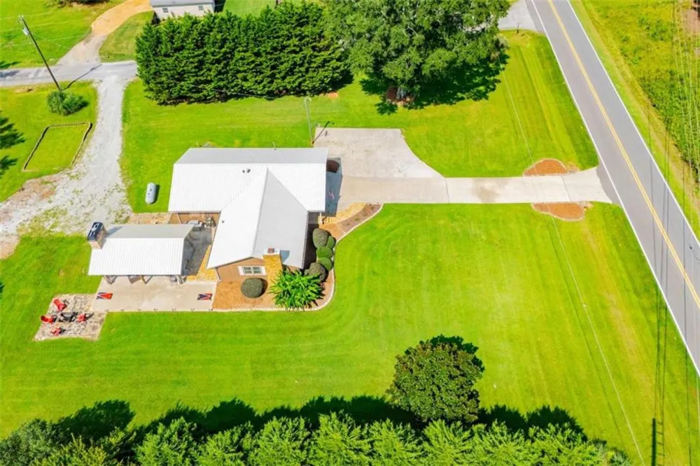 401 W Jonesville Road W Bowdon, GA 30108