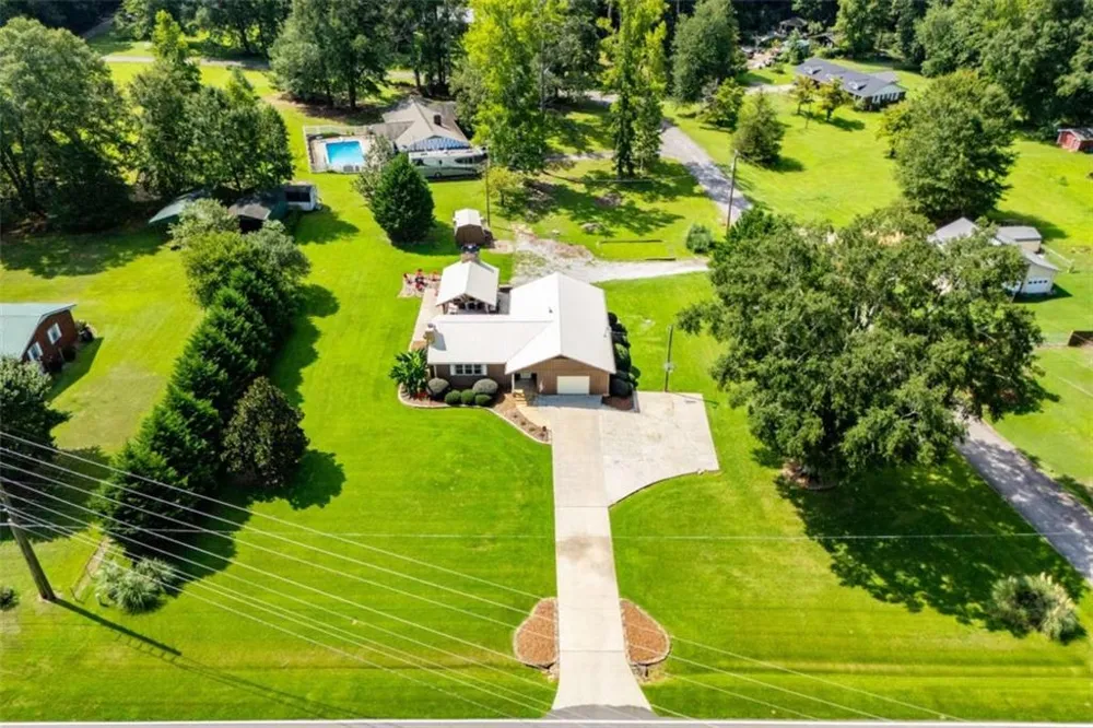 401 W Jonesville Road W Bowdon, GA 30108