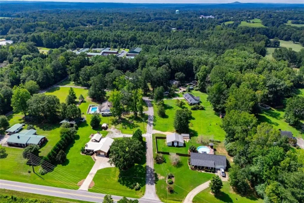 401 W Jonesville Road W Bowdon, GA 30108