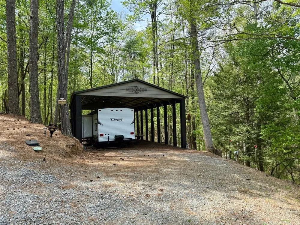 142 33rd Street Ellijay, GA 30540