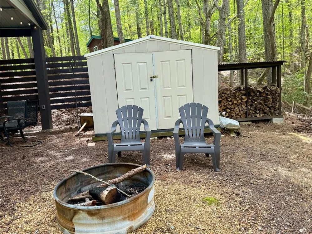 142 33rd Street Ellijay, GA 30540
