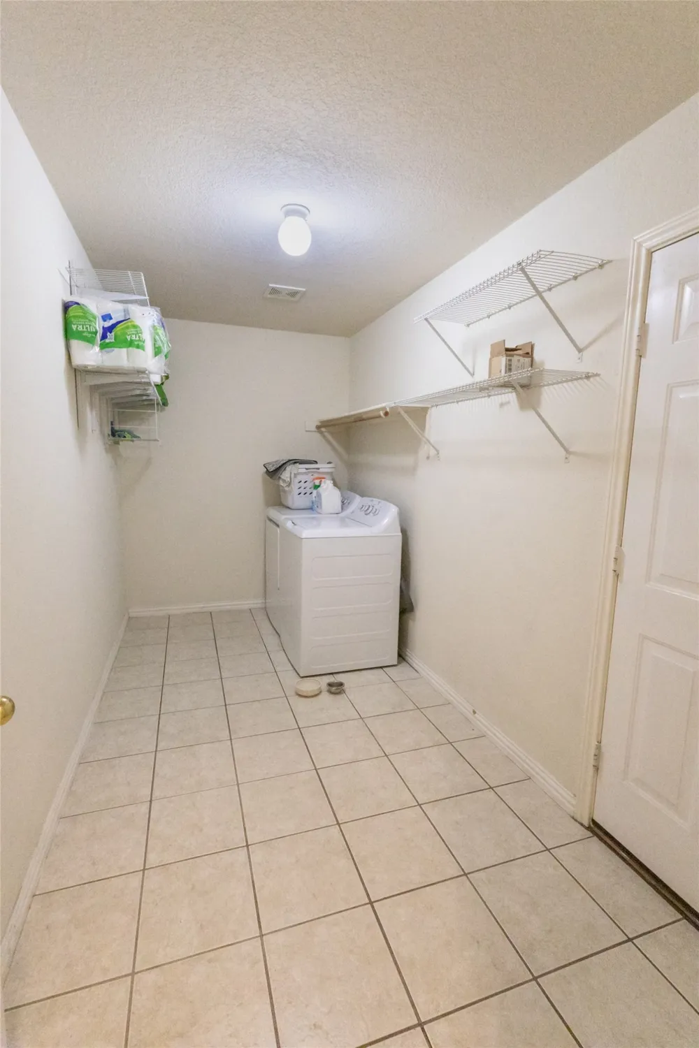 557 Willowview Drive Saginaw, TX 76179