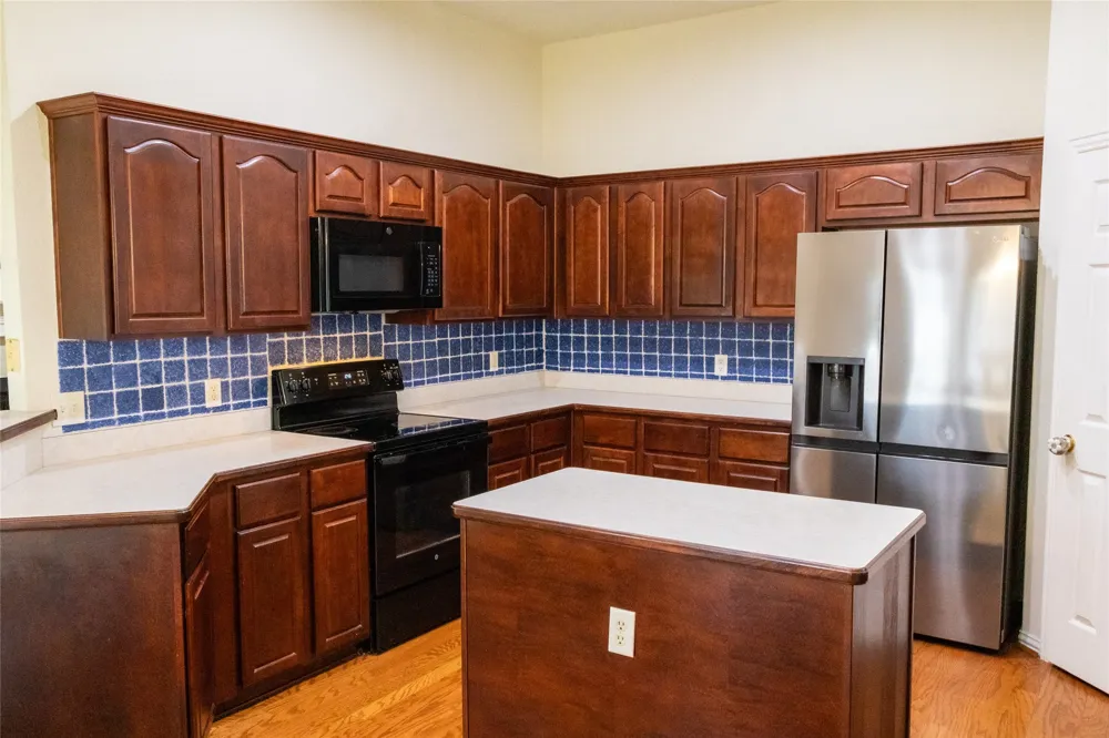 557 Willowview Drive Saginaw, TX 76179