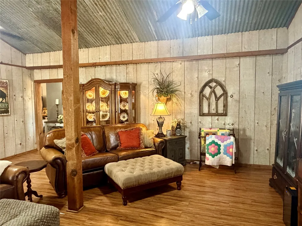 100 Nell Lane Yantis, TX 75497