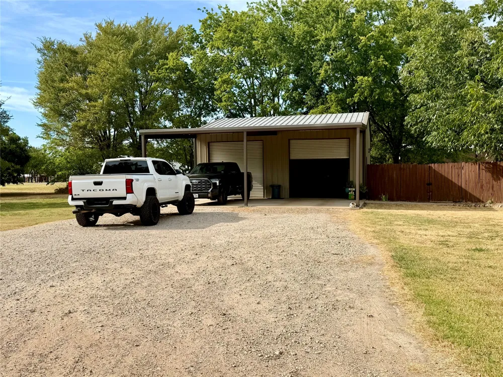 100 Nell Lane Yantis, TX 75497