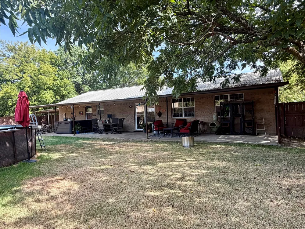 100 Nell Lane Yantis, TX 75497