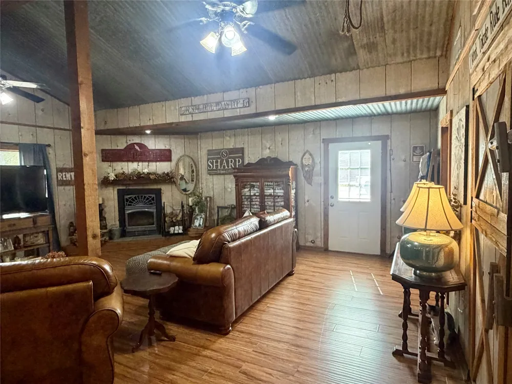 100 Nell Lane Yantis, TX 75497