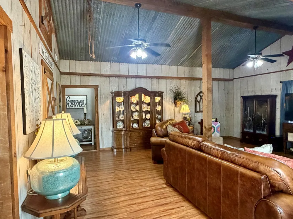 100 Nell Lane Yantis, TX 75497