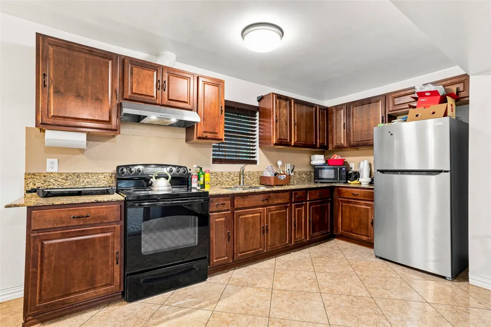 111 W Kenwood Drive Garland, TX 75041