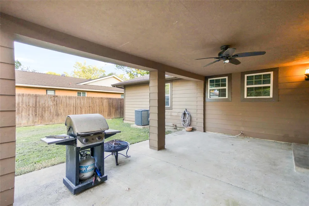 111 W Kenwood Drive Garland, TX 75041