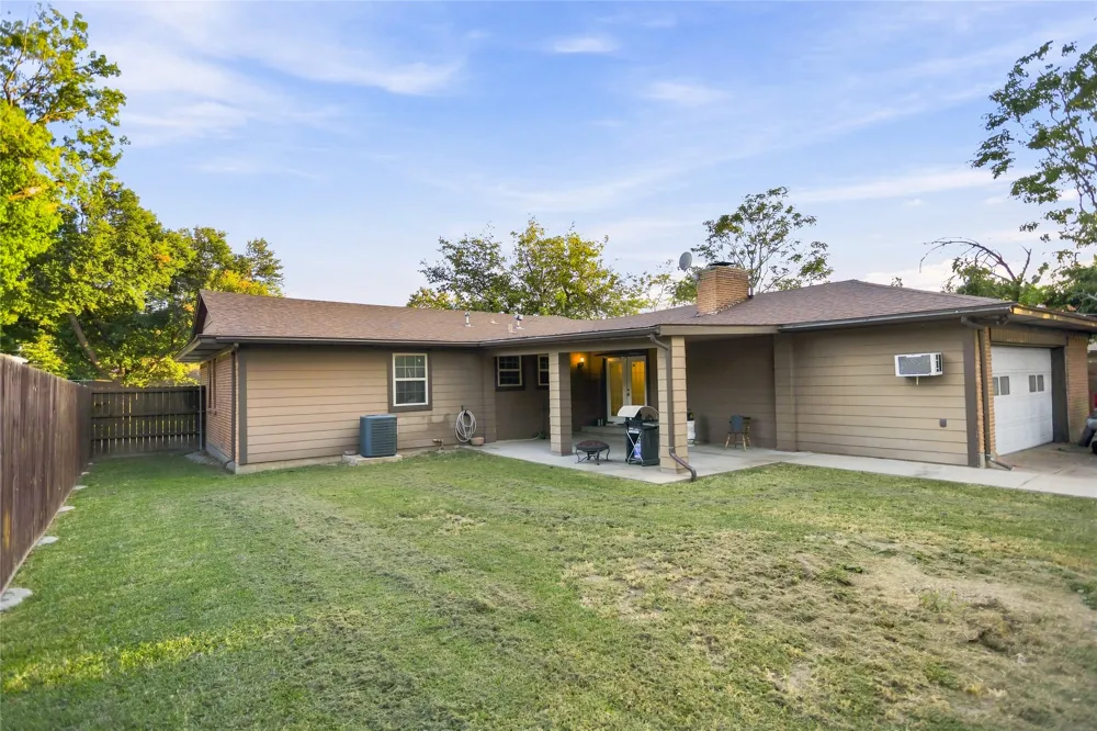 111 W Kenwood Drive Garland, TX 75041