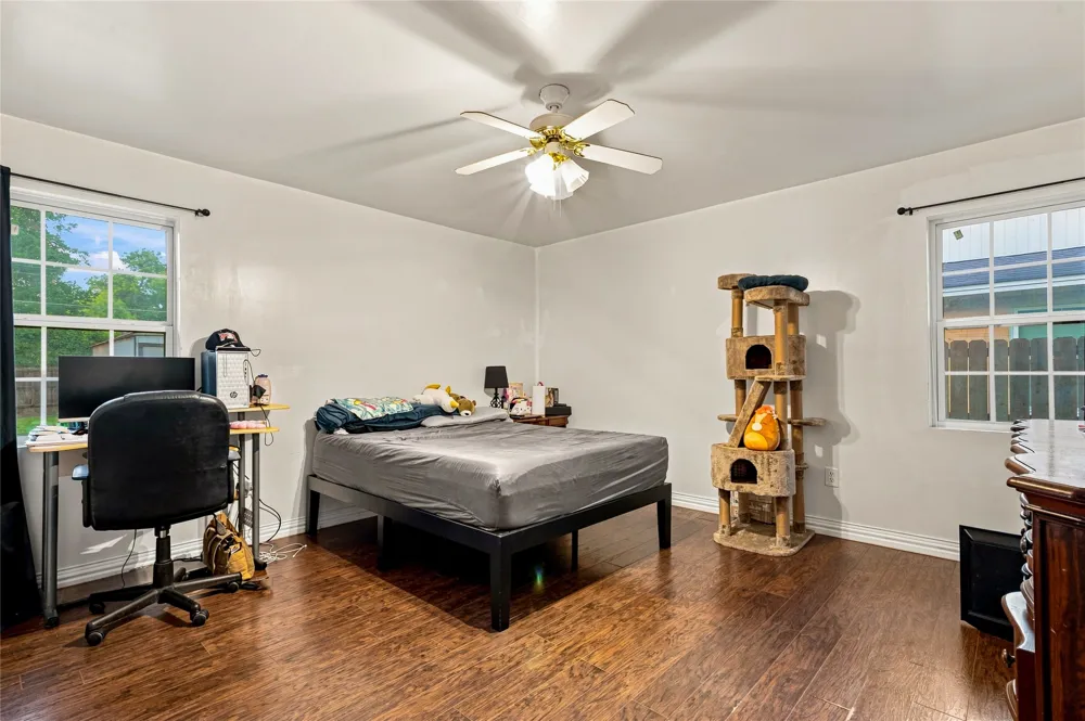 111 W Kenwood Drive Garland, TX 75041