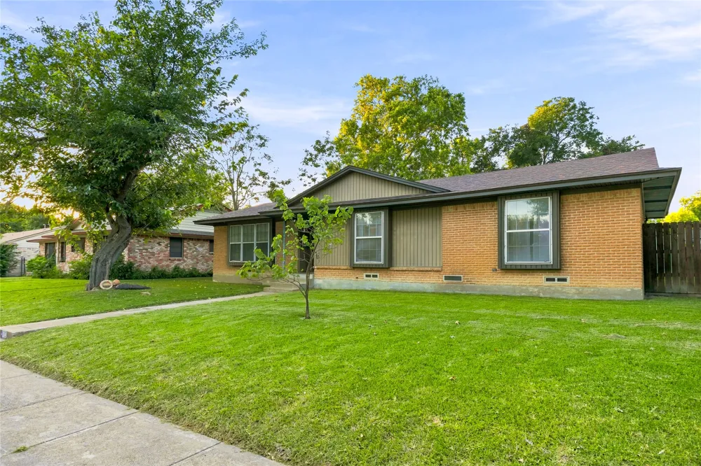 111 W Kenwood Drive Garland, TX 75041