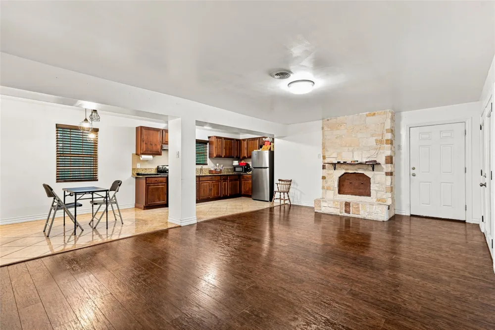 111 W Kenwood Drive Garland, TX 75041