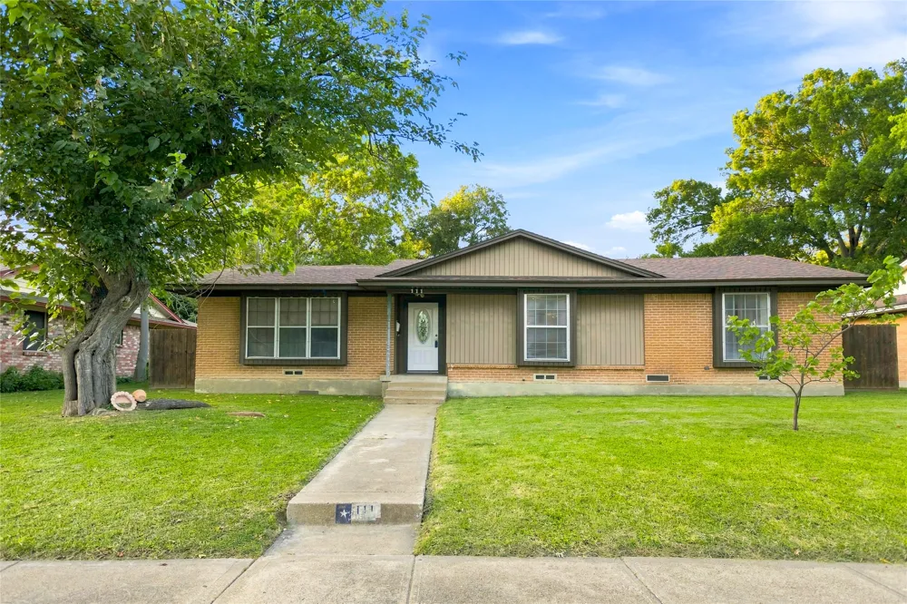 111 W Kenwood Drive Garland, TX 75041