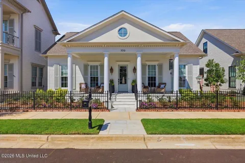 309 Felicity Street