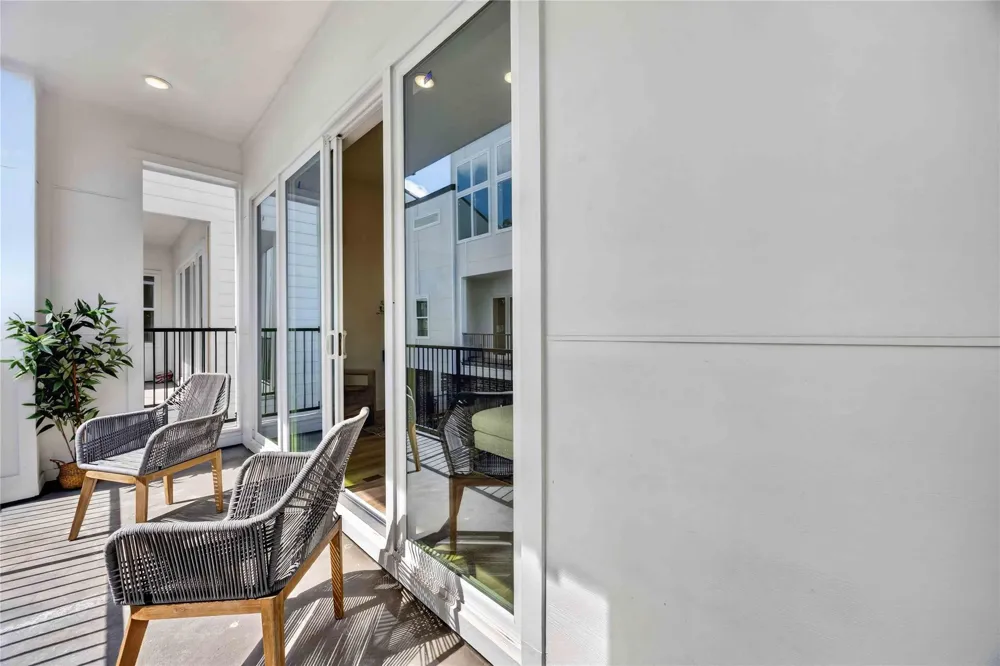 316 Walthall #D Houston, TX 77022