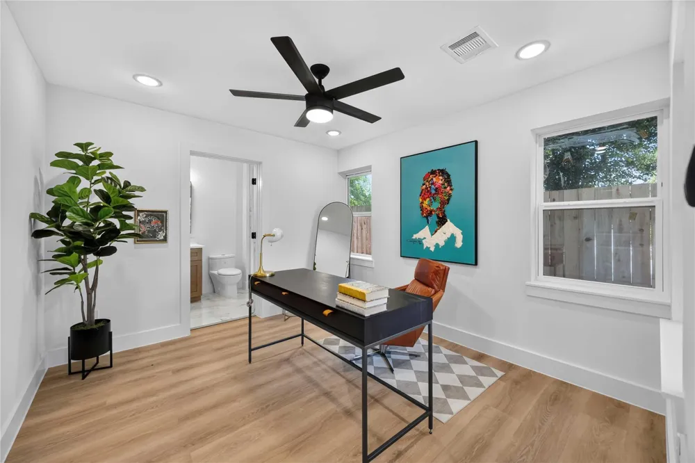 316 Walthall #D Houston, TX 77022