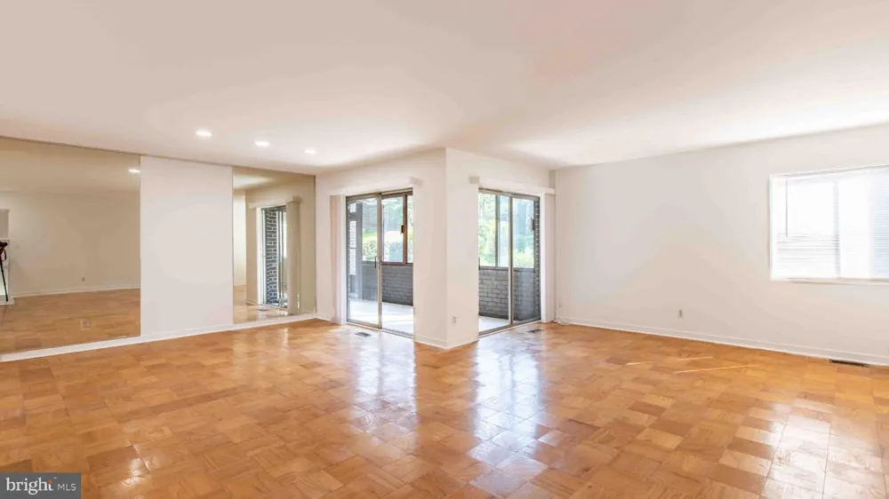 29 STONEHENGE CIRCLE #2 Pikesville, MD 21208