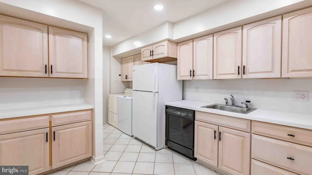 29 STONEHENGE CIRCLE #2 Pikesville, MD 21208