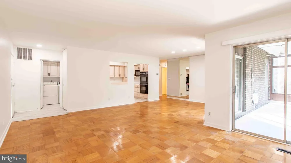 29 STONEHENGE CIRCLE #2 Pikesville, MD 21208