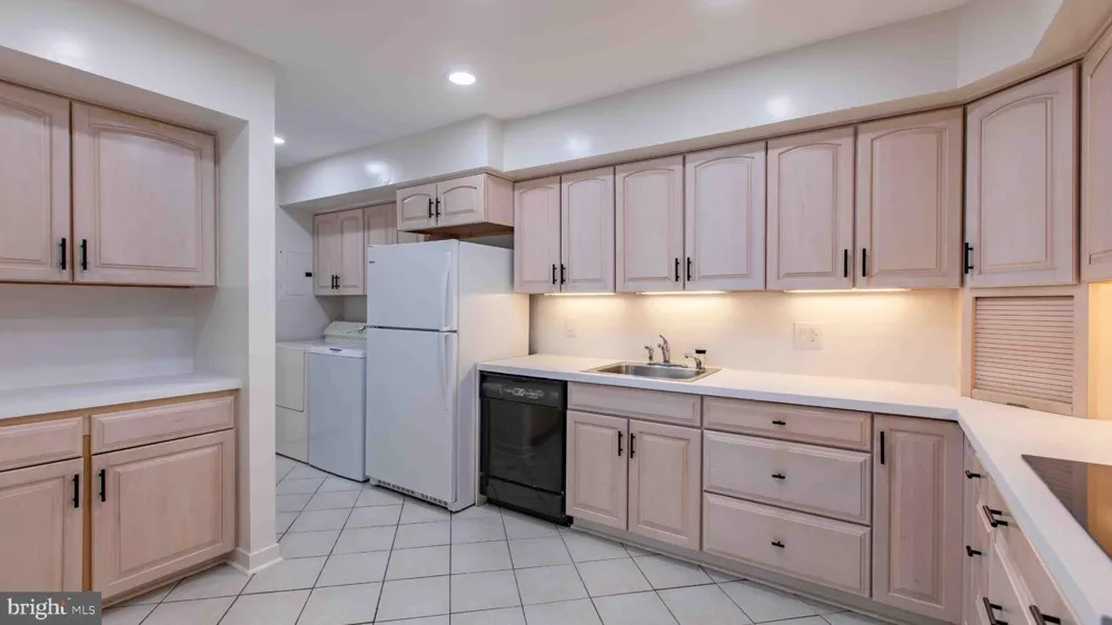 29 STONEHENGE CIRCLE #2 Pikesville, MD 21208