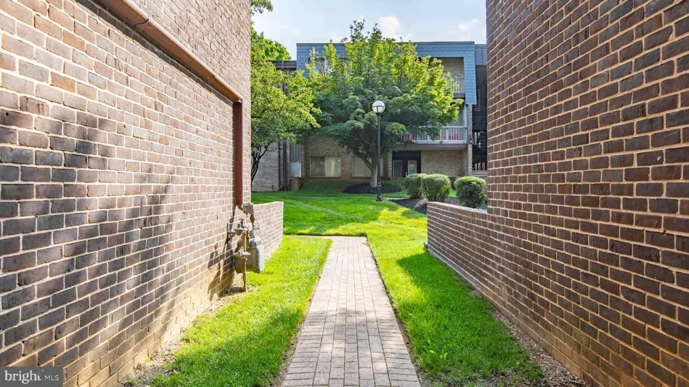 29 STONEHENGE CIRCLE #2 Pikesville, MD 21208